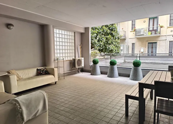 Yr Apartments Dateo - 3 Min Walk To Duomo And Linate Airport Metro